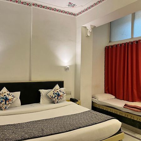 Hotel The Tiger Удайпур Екстер'єр фото